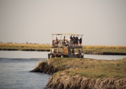 River cruise on a tailored safari River cruise on a tailored safari